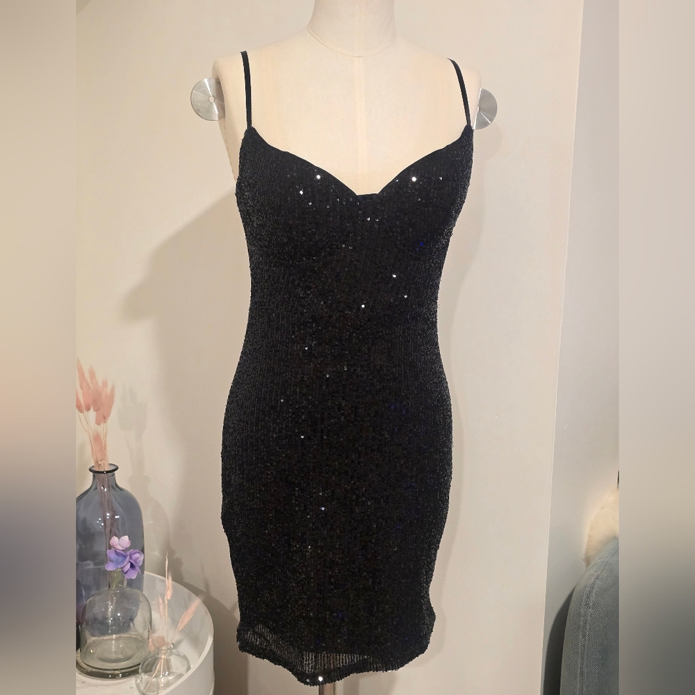 Privy Black Sequin Mini Dress Size L Holiday Party New Year Date Cocktail